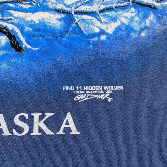 Pack of Wolves In Alaskan Forest Graphic Print T-Shirt: Size Extra Large - Picture 4 of 5
